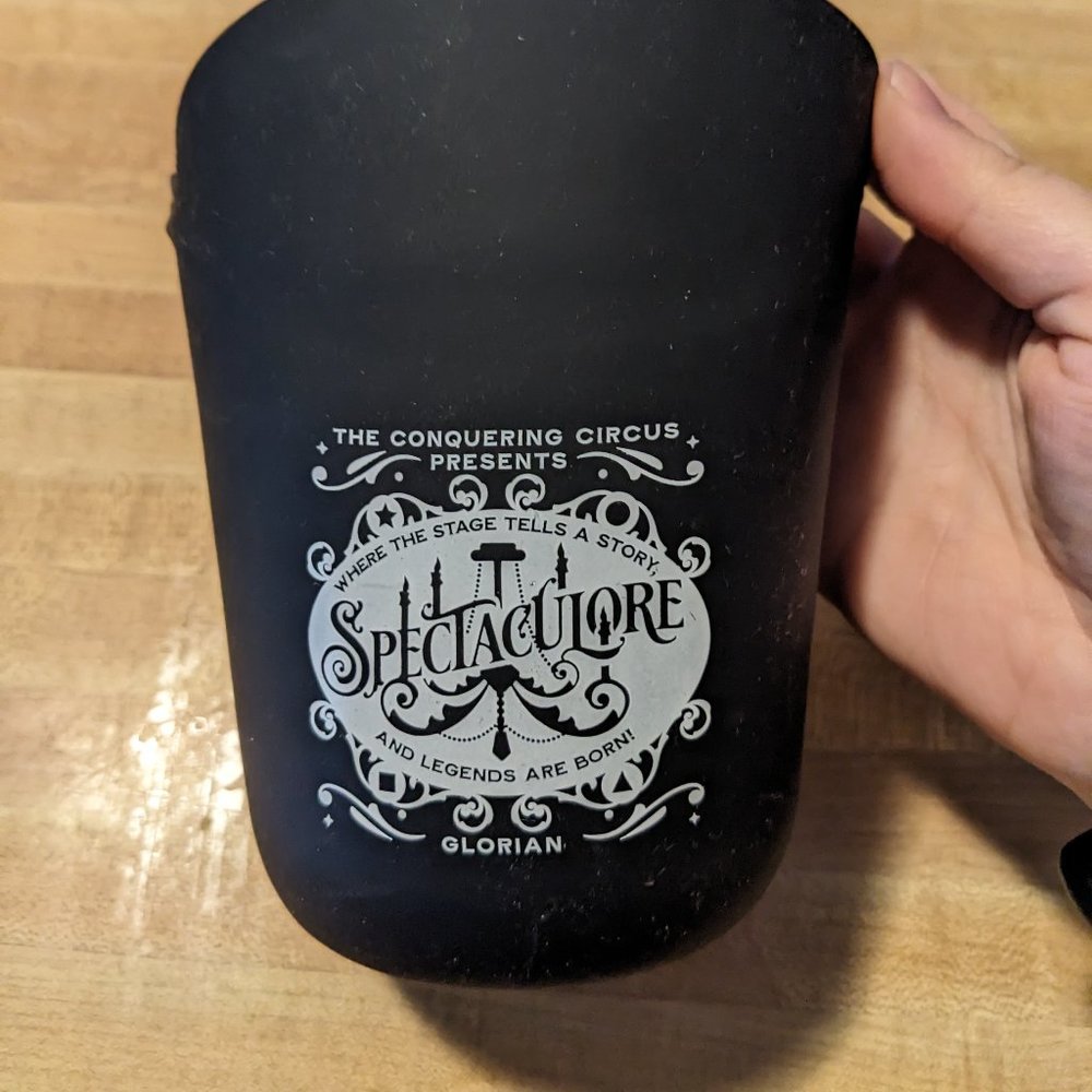 Silicone popcorn holder